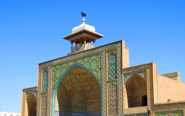 تزئینات کاشی‌کاری مسجدالنبی (ص) قزوین مرمت شد