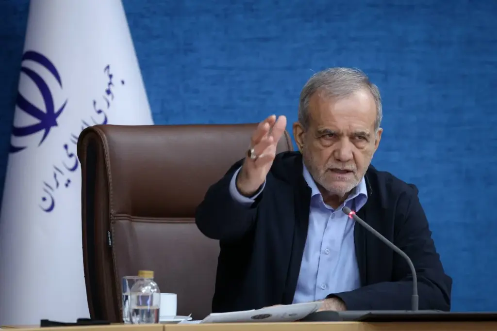 دشمنان در تلاشند با ایجاد و تشدید اختلافات داخلی به کشور آسیب بزنند