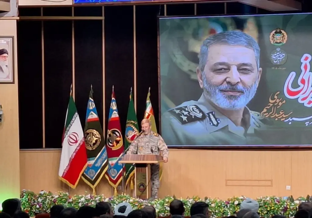 سرلشکر حاتمی: دشمن نمی‌داند با ۹۰ میلیون سرباز ایرانی چه کند/ اگر تجارت و زندگی برای ما باشد برای همه خواهد بود