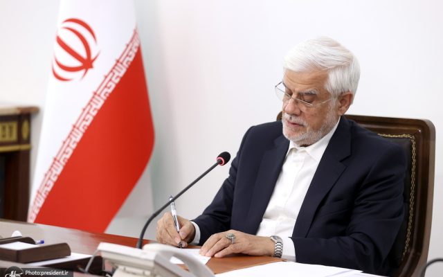 عارف در نامه‌ای به پزشکیان: سخنرانی مقتدرانه شما در سازمان ملل، نشان‌دهنده عزت و حق‌طلبی ملت ایران بود