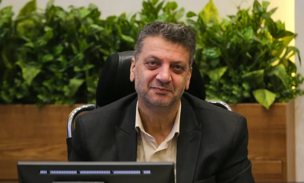 سیاست پارک خودرو در اصفهان باید برای استفاده از خودروی شخصی بازدارنده باشد