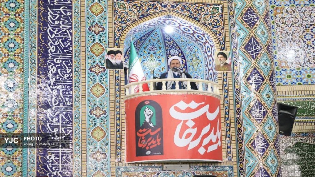 تأکید امام جمعه موقت شهرکرد بر صیانت از اقتدار ایران در عرصه بینالملل