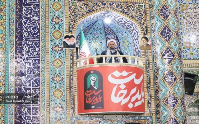تأکید امام جمعه موقت شهرکرد بر صیانت از اقتدار ایران در عرصه بینالملل