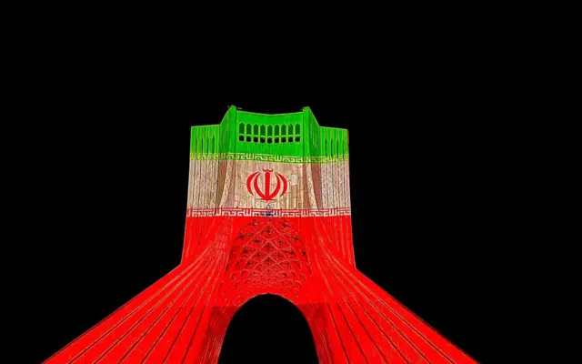 چو ایران نباشد تن من مباد