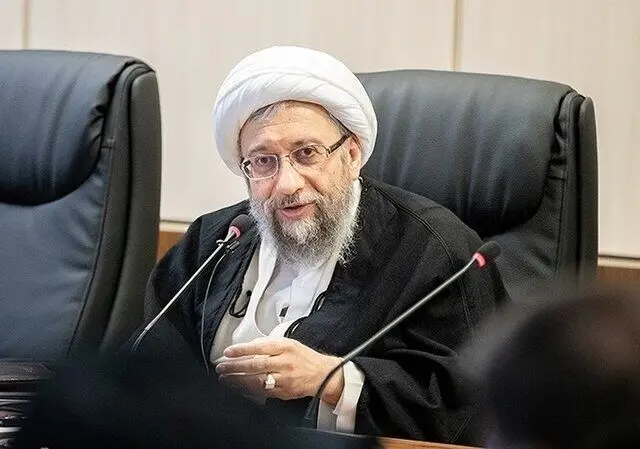 آملی لاریجانی: دشمن همان اشتباه محاسباتی بعثیها را تکرار کرد