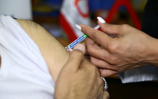 واکسن آنفلوانزا در روزهای آینده وارد داروخانهها میشود