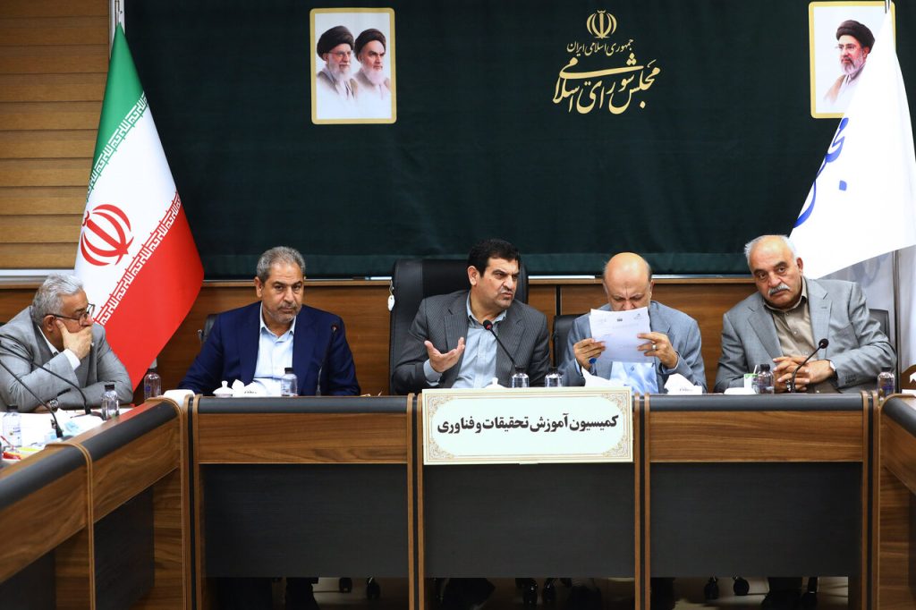 تعهد پزشکان برای خدمت در مناطق کمبرخوردار اصلاح شد