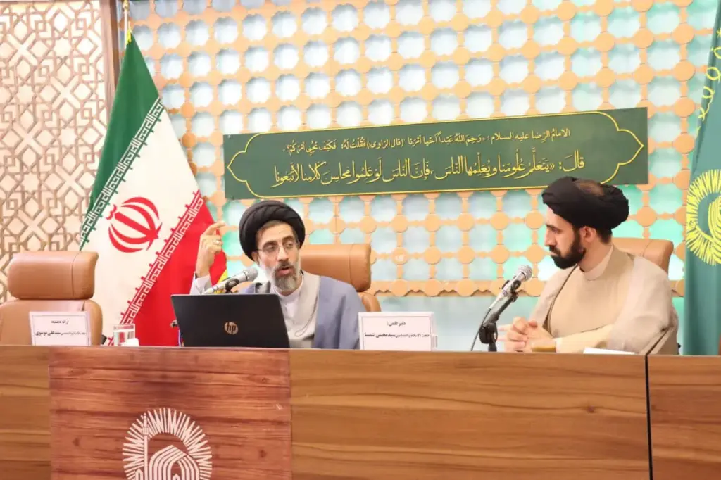 تقلیل حوزه به نهاد آموزشی به انزوای تاریخی روحانیت منجر می‌شود