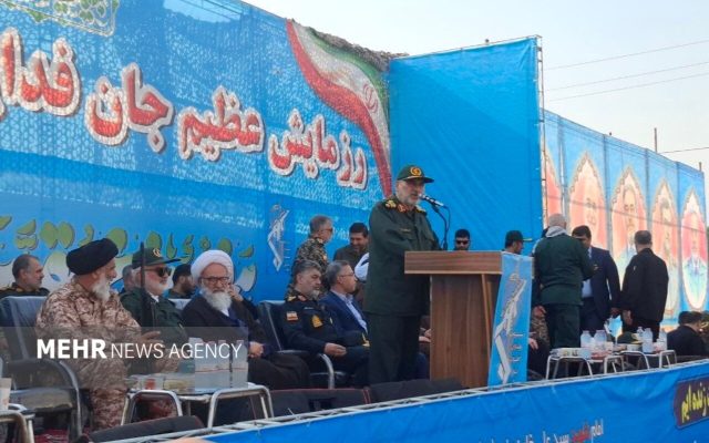 سردار شاهوار پور: تا آخرین قطره خون در دفاع از ایران ایستاده‌ایم