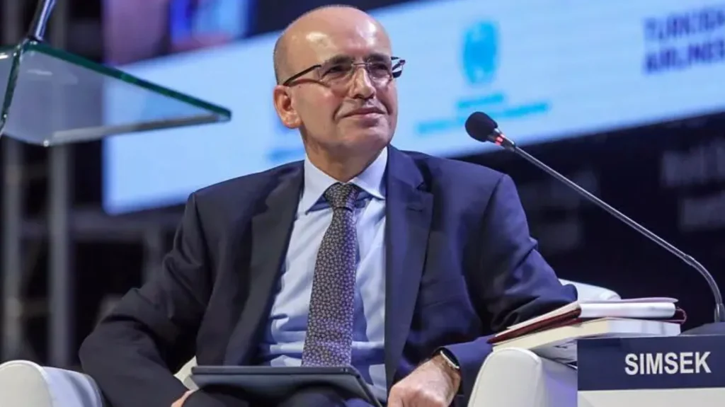 وزیر دارایی ترکیه: اگر جنگ علیه ایران رخ نداده بود، تورم تا امروز دست‌کم ۷ واحد درصد پایین‌تر بود/ دولت انتظار دارد کسری بودجه در سال جاری، معادل ۳.۱ درصد تولید ناخالص داخلی باشد