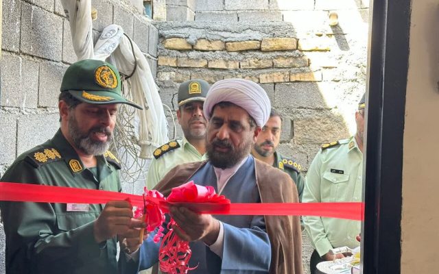 یک واحد مسکونی ویژه خانواده معسر در چناران افتتاح شد