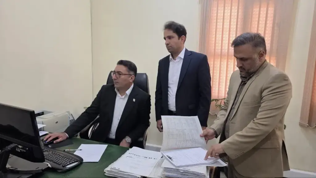 بازدید رئیس کل دادگستری هرمزگان از روند خدمت‌رسانی به مردم در حوزه قضایی شهرستان پارسیان