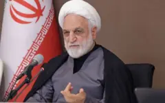 بساط برهنگی باید جمع شود؛ از هیاهو نترسید