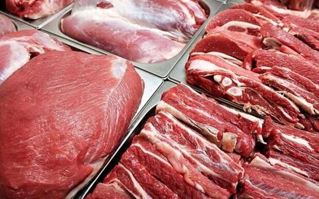 قیمت هر کیلو گوشت قرمز چند است؟ | قیمت گوشت در این شهر تا ۴۰۰ هزار تومان گران تر است