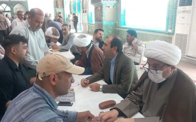 تداوم نهضت خدمت‌رسانی قضایی در خوزستان/ مسئولان ارشد دادگستری استان پس از اقامه نماز جمعه اهواز پای صحبت مردم نشستند