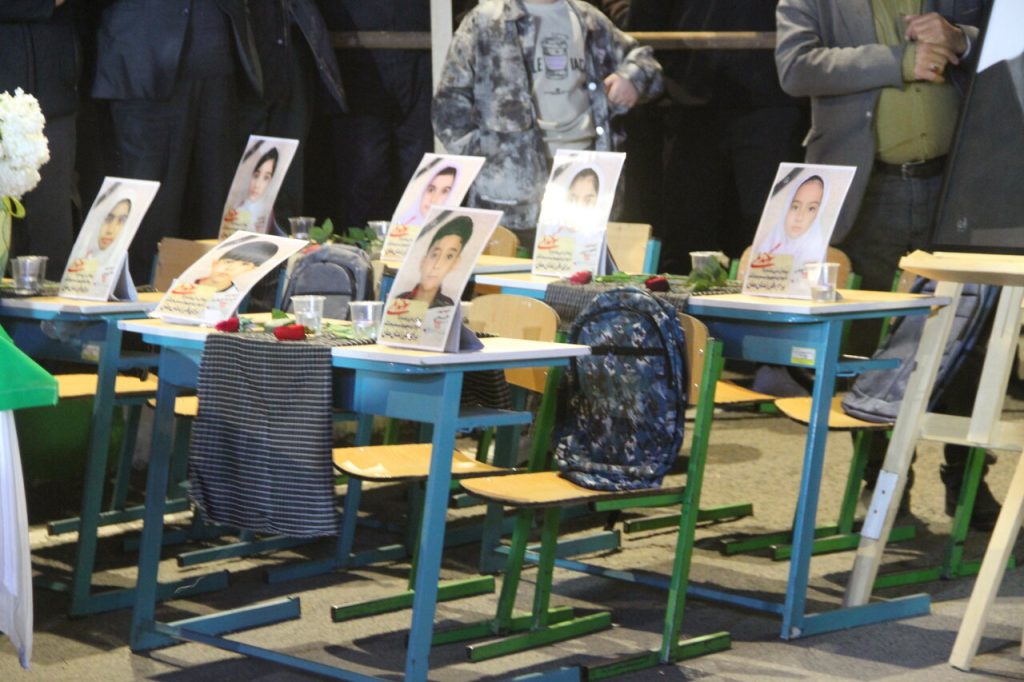 فریاد نیمکتهای خالی