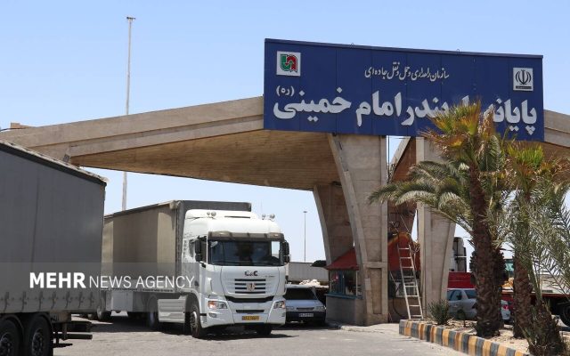کشتی حامل ۳۲ هزار تن برنج در بندر امام پهلو گرفت
