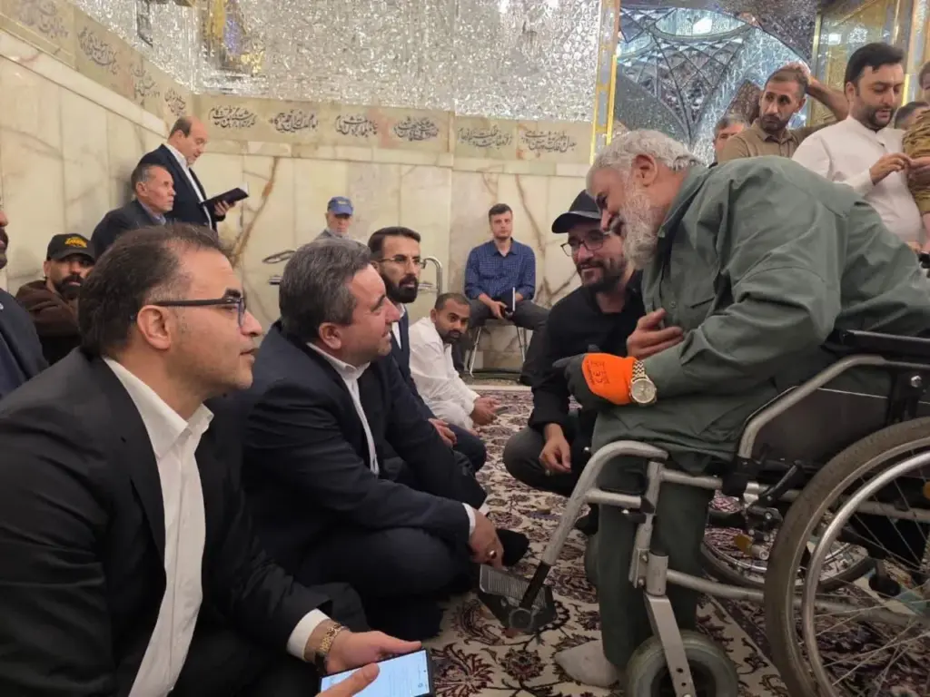 میز خدمت رئیس سازمان ثبت اسناد و املاک کشور در حرم مطهر رضوی برگزار شد