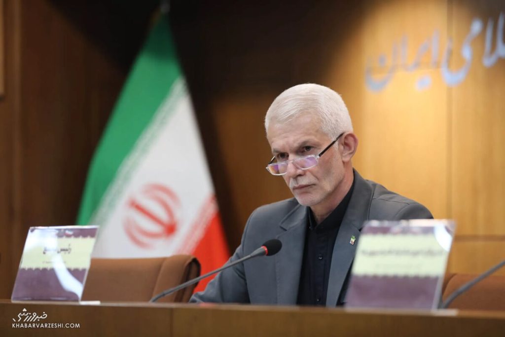 اسبقیان: کیفرخواست فدراسیون فوتبال پیگیری میشود/ سرمربی تیم ملی حق داشت گله کند
