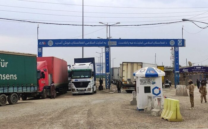تردد ناوگان حمل و نقل باری در دوغارون ۴۳ درصد افزایش یافت