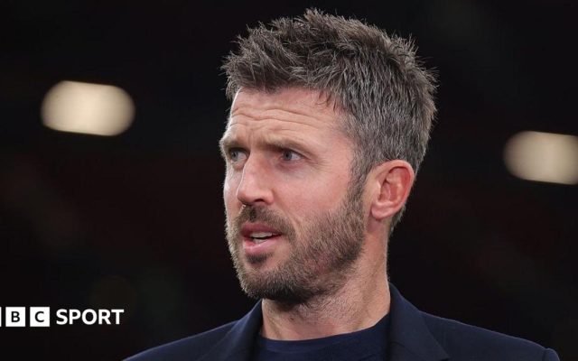 Why are Man Utd better without the ball?