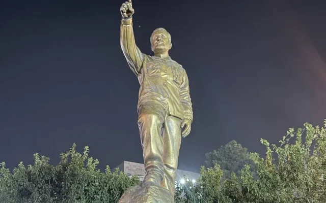 رونمایی از تندیس سردار شهید امیرعلی حاجیزاده در میدان ابوذر تهران