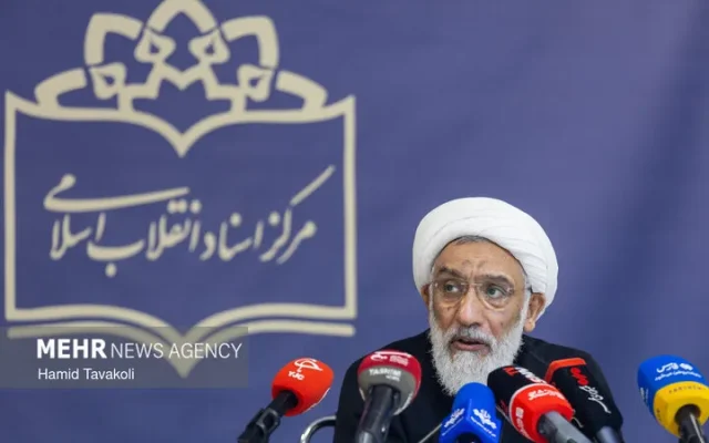 پورمحمدی: ایران با وجود همه فشارها و سختی‌ها با عزت ایستاده است