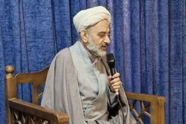 معلمان با مساجد ارتباط داشته باشند