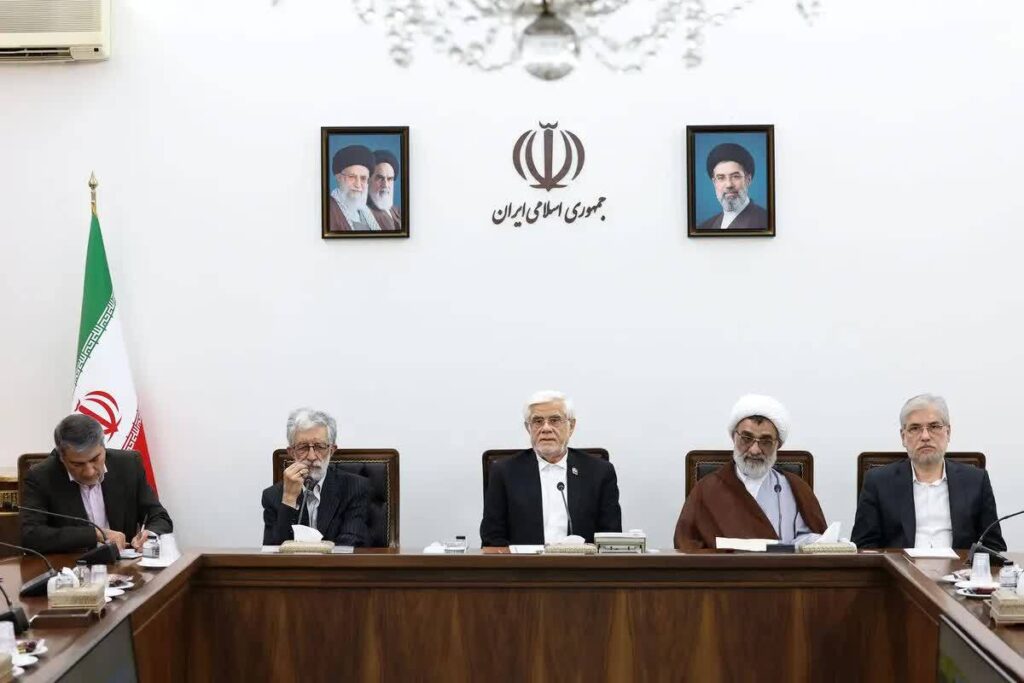 عارف خواستار بازنگری در عملکرد چهار دهه‌ای شورای عالی انقلاب فرهنگی؛ «شرایط کشور تغییر کرده و روش‌های گذشته پاسخگو نیست»