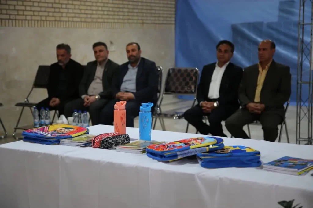 اهدای ۶۸۰ بسته تحصیلی به فرزندان خانوادههای زندانیان خراسانشمالی