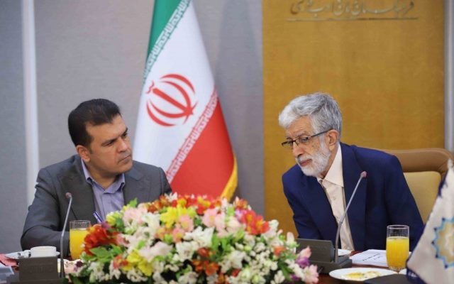 همکاری فناورانه برای پیوند زبان فارسی به بُن‌سازه‌های هوش مصنوعی
