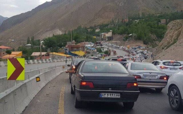 ترافیک ۱۰ کیلومتری در مسیر رشت به قزوین؛ کمربندی رودبار یک‌طرفه شد