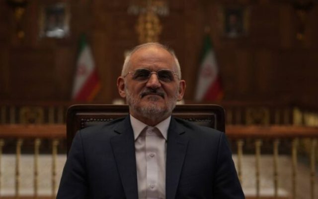 رئیس‌جمهور؛ شنونده همه دیدگاه‌ها/ رقبا نیز می‌توانند در حل مسائل کشور نقش داشته باشند