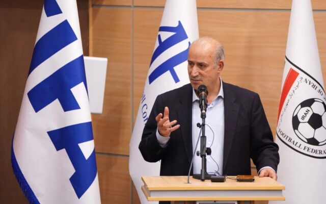 روزنامه اصولگرا: اگر وقتی کار تاج به افتضاح کشید گوش او را می گرفتند و بیرونش می کردند، الان طلبکار نمی شد