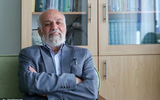 سیدعلی قادری نویسنده و پژوهشگر؛ خانم امام نگران بودند اگر سخنی بگویند به عنوان حجت تلقی شود