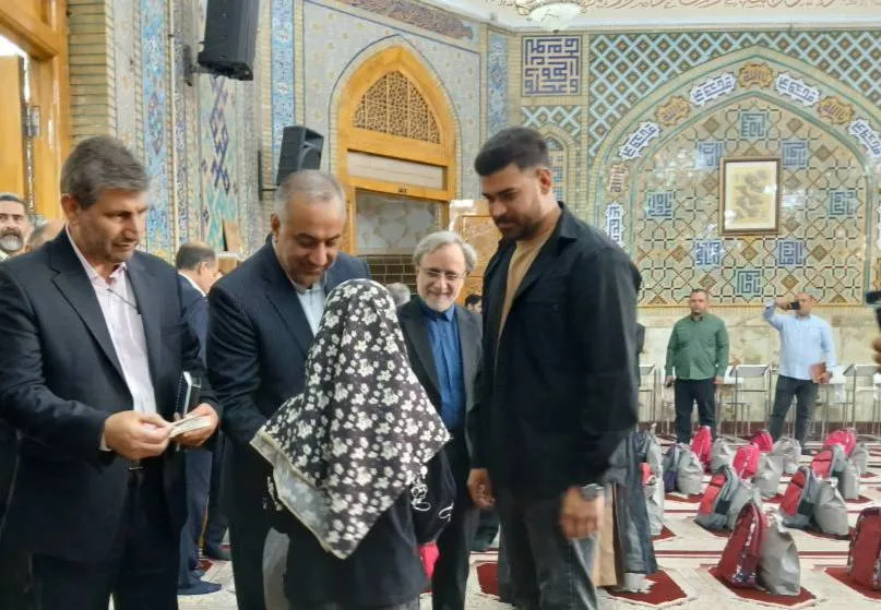 توزیع ۲۸۰۰ بسته معیشتی و تحصیلی میان خانواده‌های زندانیان البرز باحضور رئیس سازمان زندان‌ها