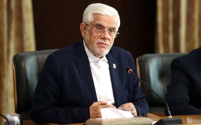 عارف: مسیرهای تجاری جایگزین فعال شده‌اند