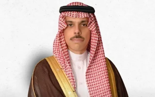 وزیر خارجه عربستان با همتایان کویتی، مصری و ترکیهای خود درباره تحولات منطقه و کنترل تنشها رایزنی کرد