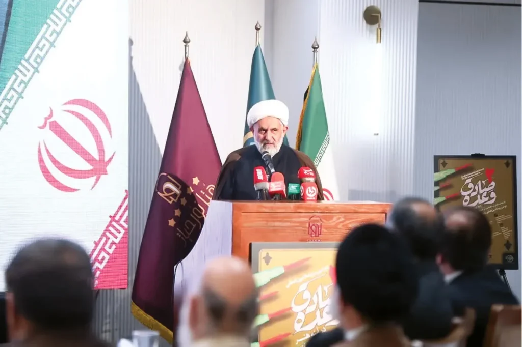 باید به جنگ ادراکی دشمن پاتک هنری زد