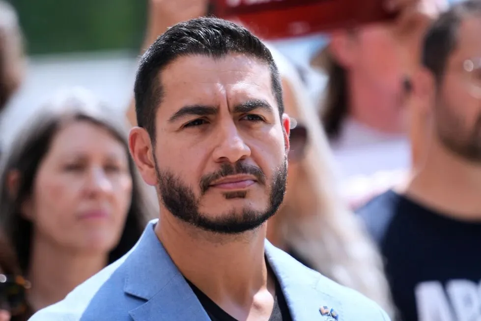 حمله جمهوری‌خواهان به نامزد مسلمان دموکرات/ عبدالسید: مشکل گرانی بنزین را حل کنید