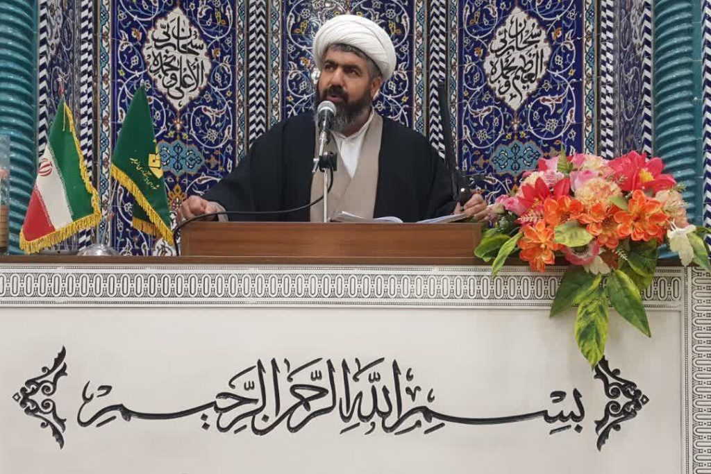 مسئولان شجاع و مقتدر برای حفظ عزت و استقلال کشور تصمیم‌گیری کنند
