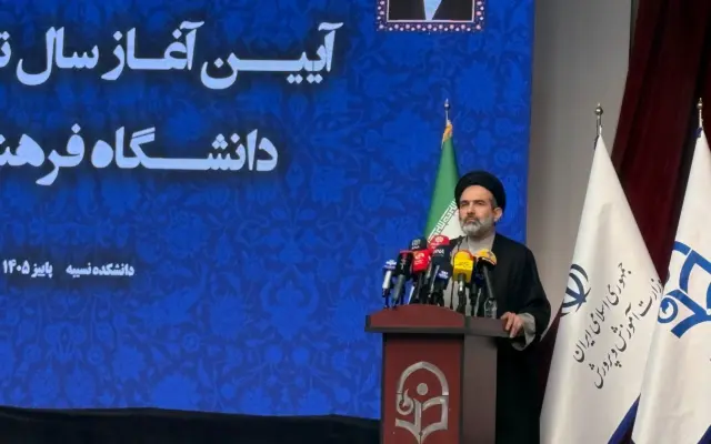 معلم باید در کنار دانش، هنر انتقال مفاهیم را داشته باشد