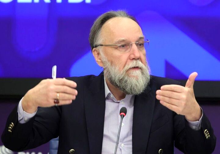 فیلسوف روس: ماجرا به ایران و یمن ختم نمی‌شود، غافلگیری‌های جدیدی در راه است