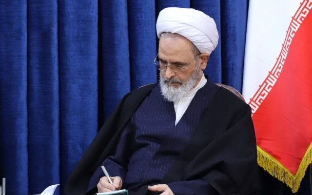 آیتالله شبیری زنجانی مایه تعالی حوزه و پیشرفت علوم اسلامی بود