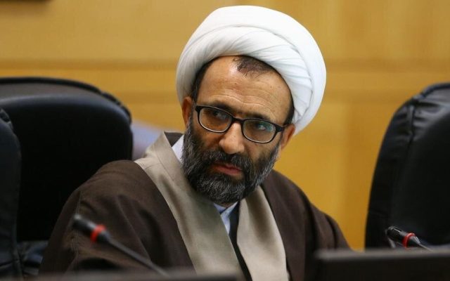 انتقاد عضو هیات رئیسه مجلس از دولت درباره طرح مقابله با نفوذ؛ دولت باید مشخص کند آیا اصل نفوذ را قبول دارد یا خیر/ چرا دولت‌ها تماشاچی میدان بودند؟