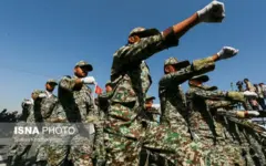 دریادار ایرانی: سربازی از شریف‌ترین جلوه‌های مسئولیت‌پذیری جوانان در قبال کشور و ملت است