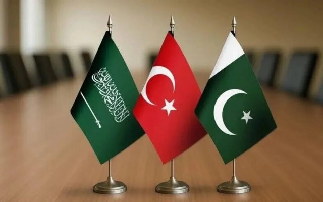 واکنش ایران به پیمان مکه + ویدئو | پزشکیان: بارها گفتم تمام کشورهای منطقه باید بنشینند و ...