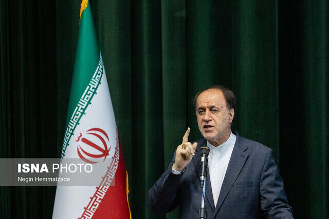 حاجیبابایی: تنگه هرمز همان دریایی است که ترامپ در آن غرق خواهد شد/ دیپلماسی با قدرت امکانپذیر است
