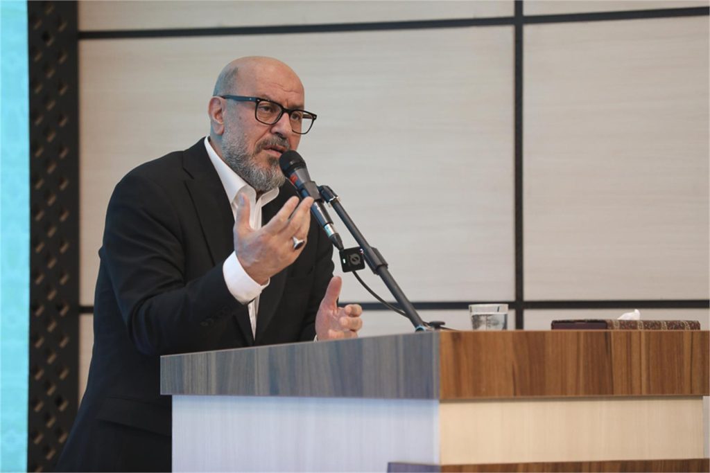 جامعه امروز بیش از هر زمان دیگری به وحدت نیاز دارد