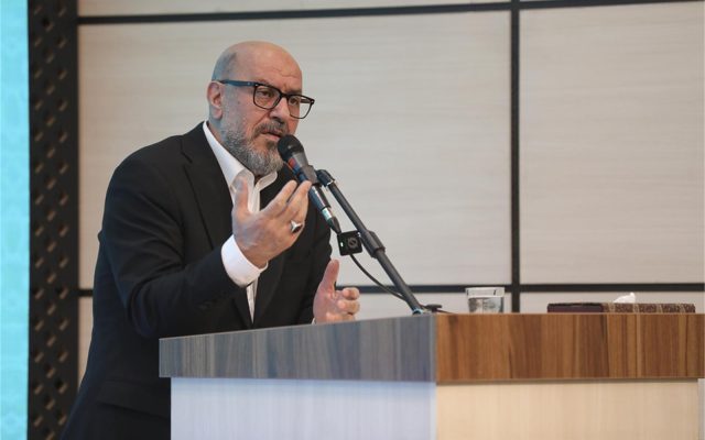جامعه امروز بیش از هر زمان دیگری به وحدت نیاز دارد